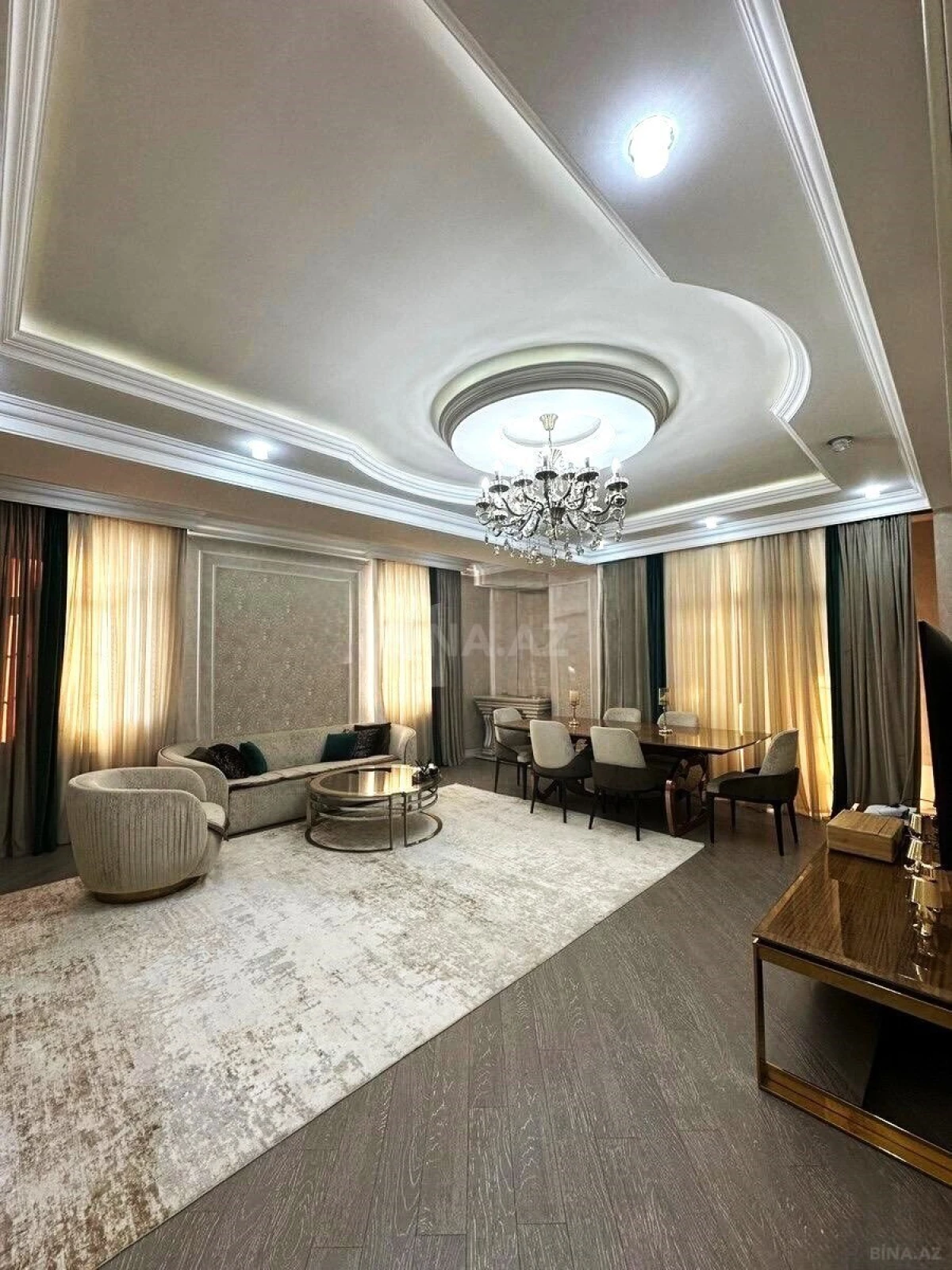 Satılır 3 otaqlı mənzil 139 m²