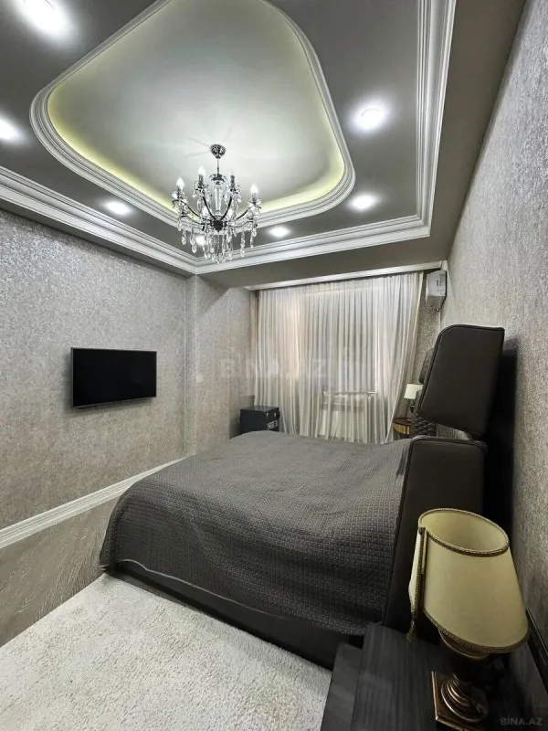 Satılır 3 otaqlı mənzil 139 m²