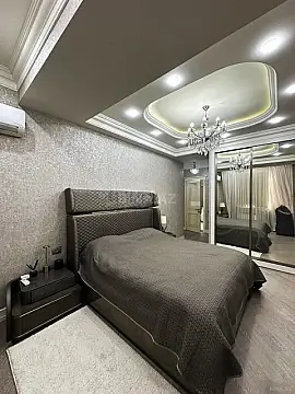 Satılır 3 otaqlı mənzil 139 m²