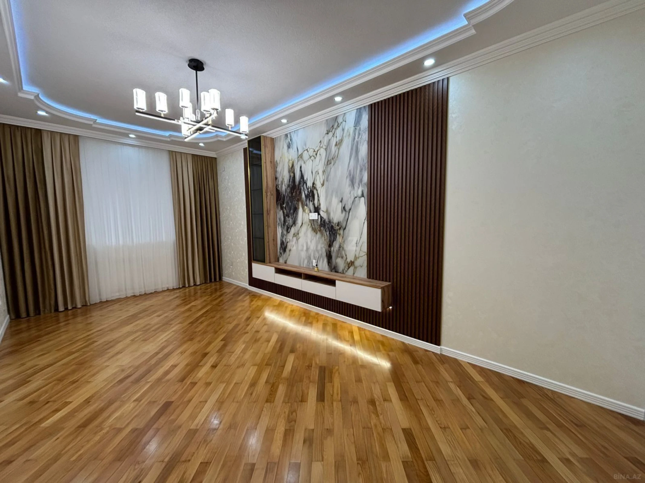 Satılır 3 otaqlı mənzil 95 m²