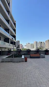 Satılır 4 otaqlı mənzil 178 m²