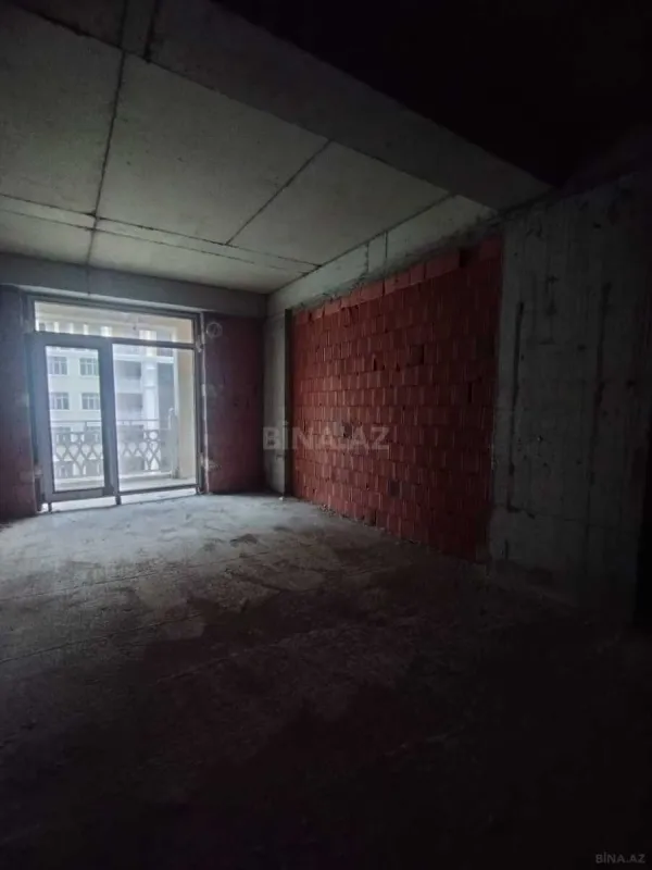 Satılır 3 otaqlı mənzil 113 m²