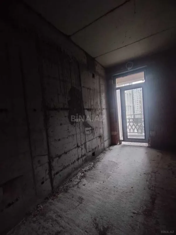 Satılır 3 otaqlı mənzil 113 m²