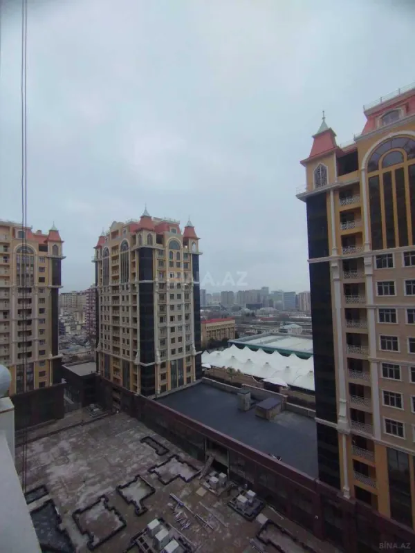 Satılır 3 otaqlı mənzil 113 m²