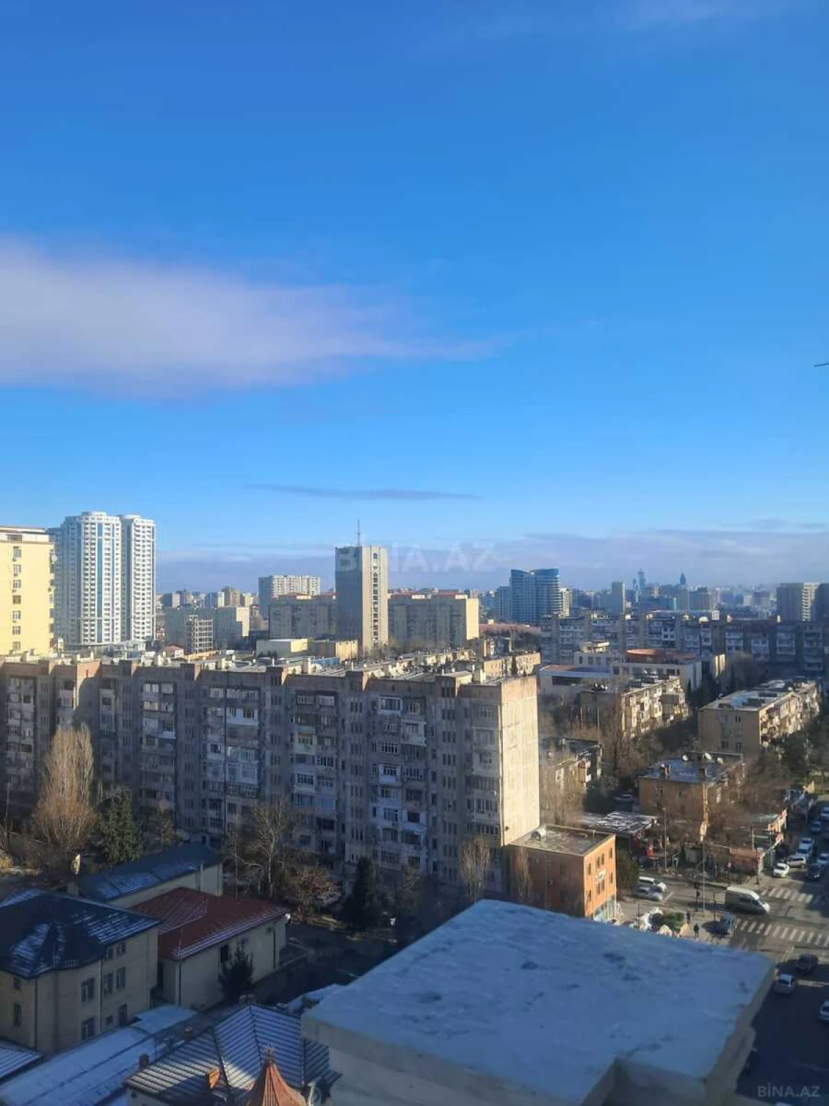 Satılır 5 otaqlı mənzil 247 m²