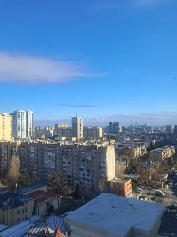 Satılır 5 otaqlı mənzil 247 m²