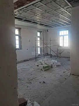 Satılır 5 otaqlı mənzil 247 m²