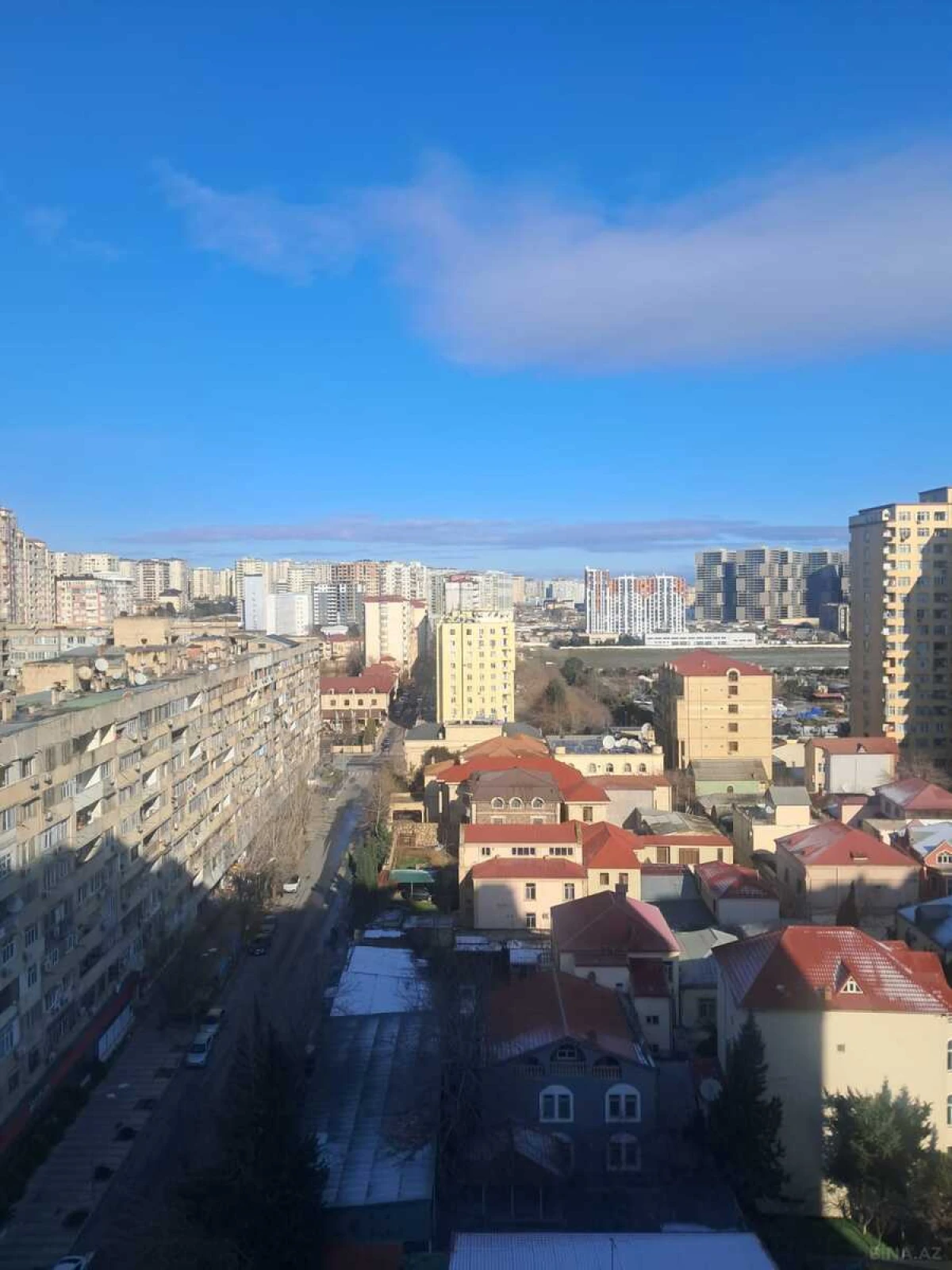 Satılır 5 otaqlı mənzil 247 m²