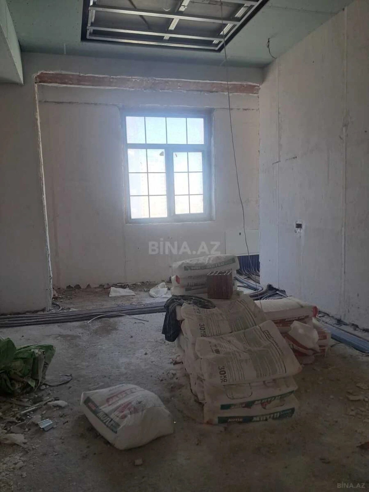Satılır 5 otaqlı mənzil 247 m²