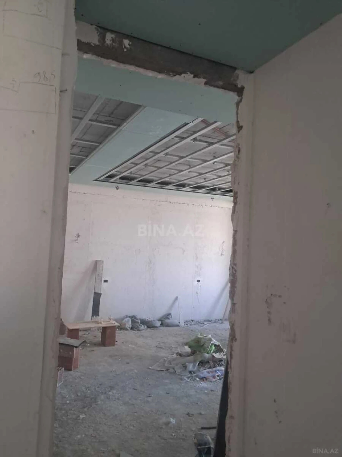 Satılır 5 otaqlı mənzil 247 m²