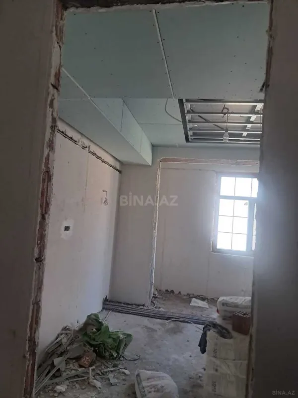 Satılır 5 otaqlı mənzil 247 m²