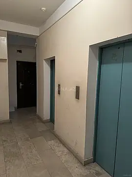 Satılır 4 otaqlı mənzil 178 m²