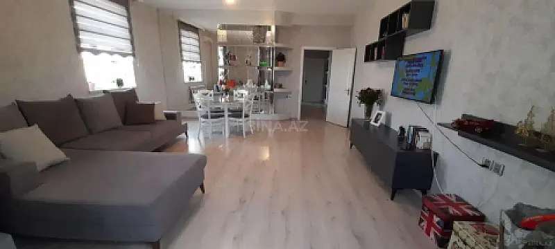Kirayə verilir 3 otaqlı mənzil 120 m²
