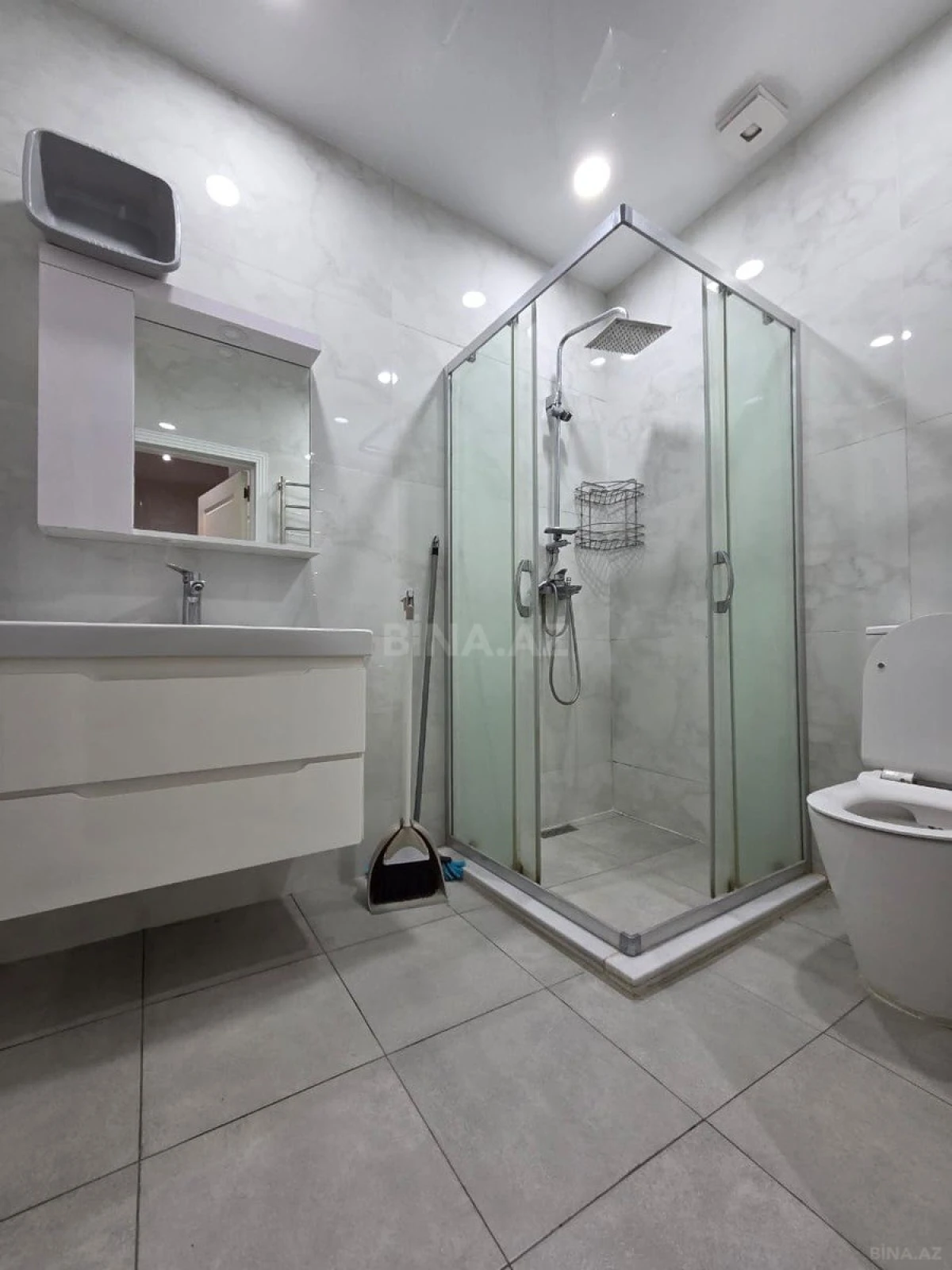 Kirayə verilir 3 otaqlı mənzil 110 m²