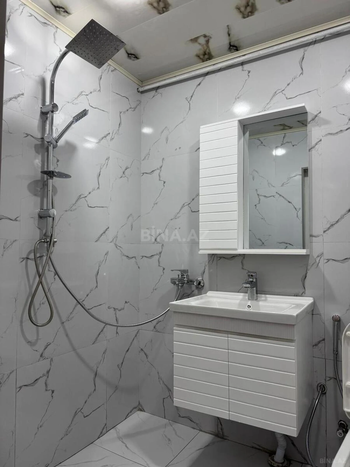 Satılır 2 otaqlı mənzil 55 m²