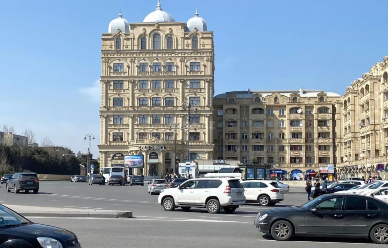 Satılır 2 otaqlı mənzil 55 m²