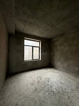 Satılır 4 otaqlı mənzil 195 m²