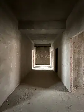 Satılır 4 otaqlı mənzil 195 m²