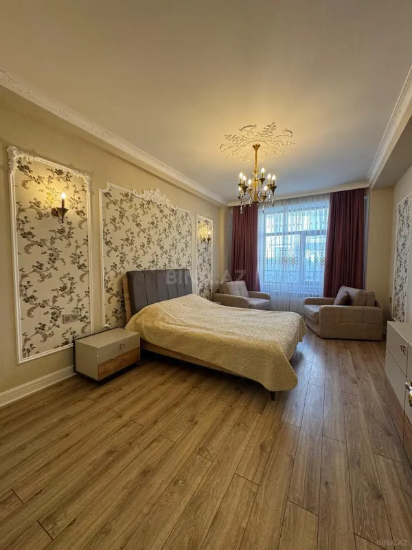 Satılır 2 otaqlı mənzil 92 m²