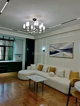 Kirayə verilir 2 otaqlı mənzil 70 m²