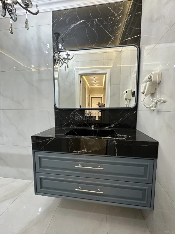 Satılır 2 otaqlı mənzil 86 m²