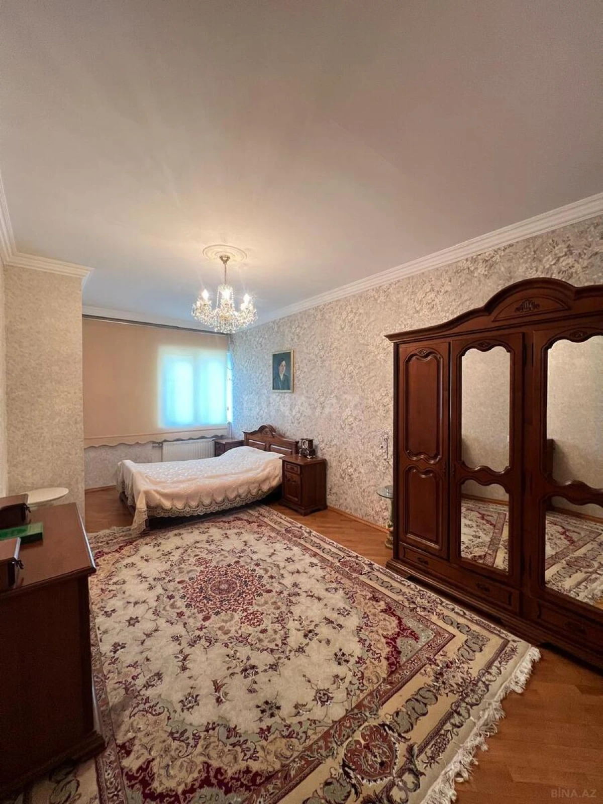 Satılır 4 otaqlı mənzil 165 m²