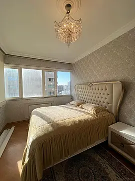 Satılır 4 otaqlı mənzil 165 m²