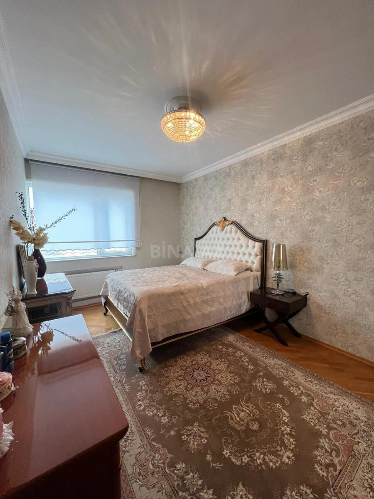 Satılır 4 otaqlı mənzil 165 m²