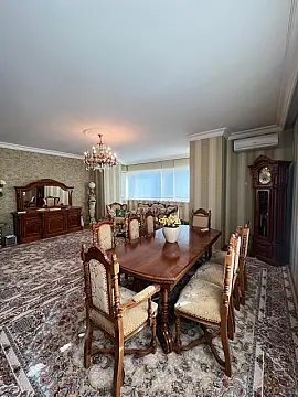 Satılır 4 otaqlı mənzil 165 m²