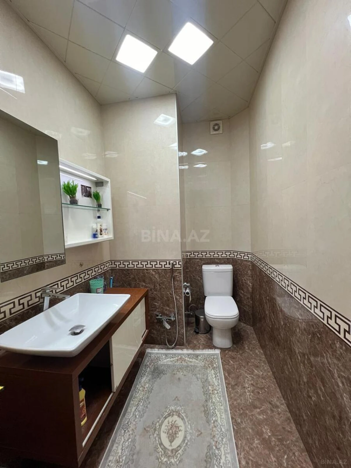 Satılır 4 otaqlı mənzil 165 m²