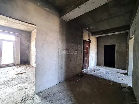 Satılır 2 otaqlı mənzil 82 m²