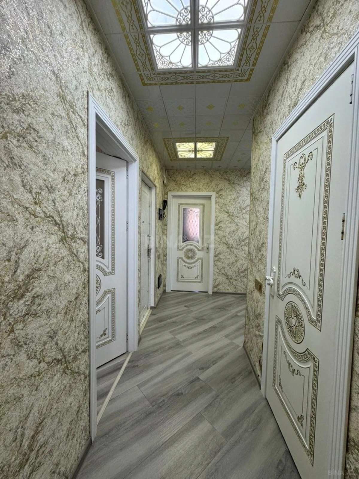 Satılır 2 otaqlı mənzil 65 m²