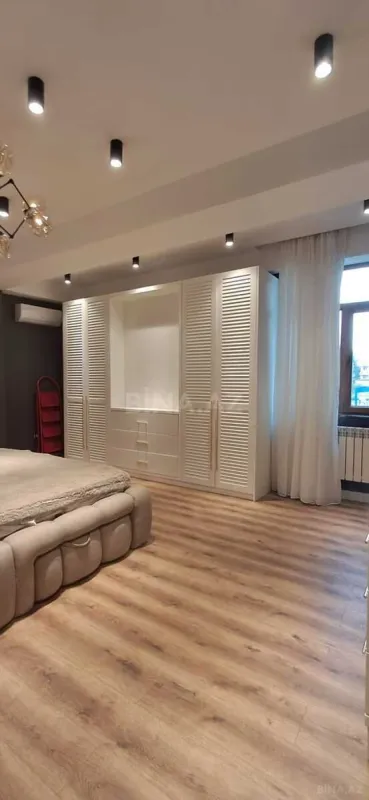 Satılır 3 otaqlı mənzil 120 m²