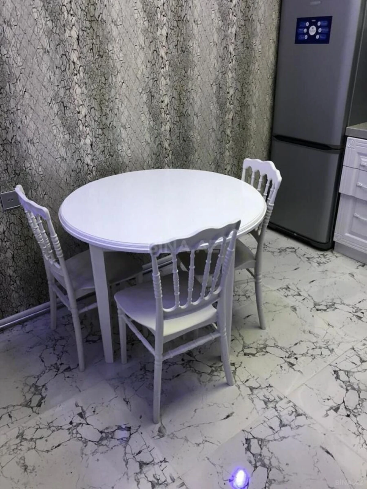 Kirayə verilir 3 otaqlı mənzil 140 m²