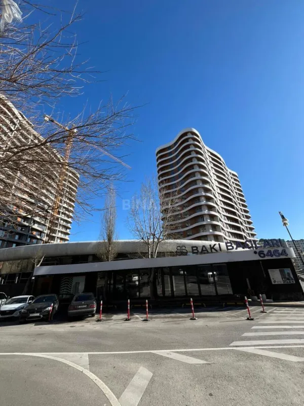 Satılır 3 otaqlı mənzil 144 m²