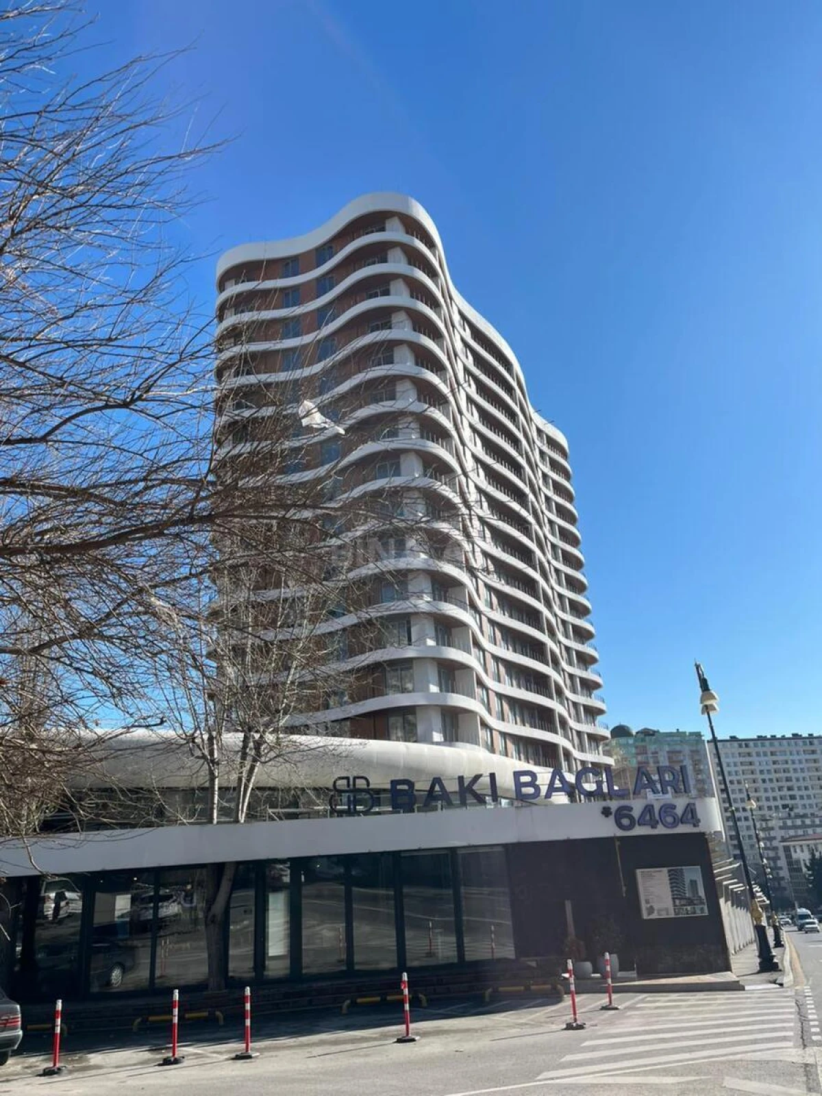 Satılır 3 otaqlı mənzil 144 m²