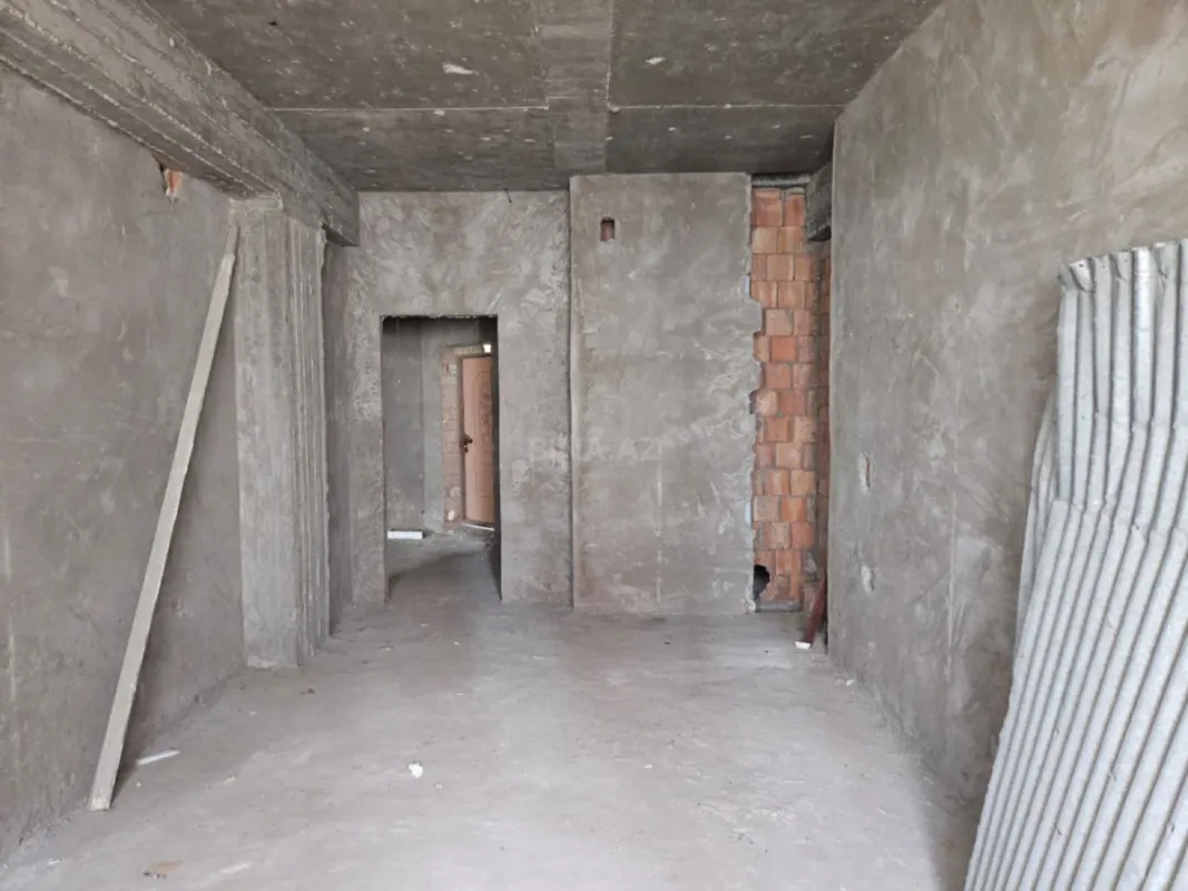 Satılır 3 otaqlı mənzil 144 m²