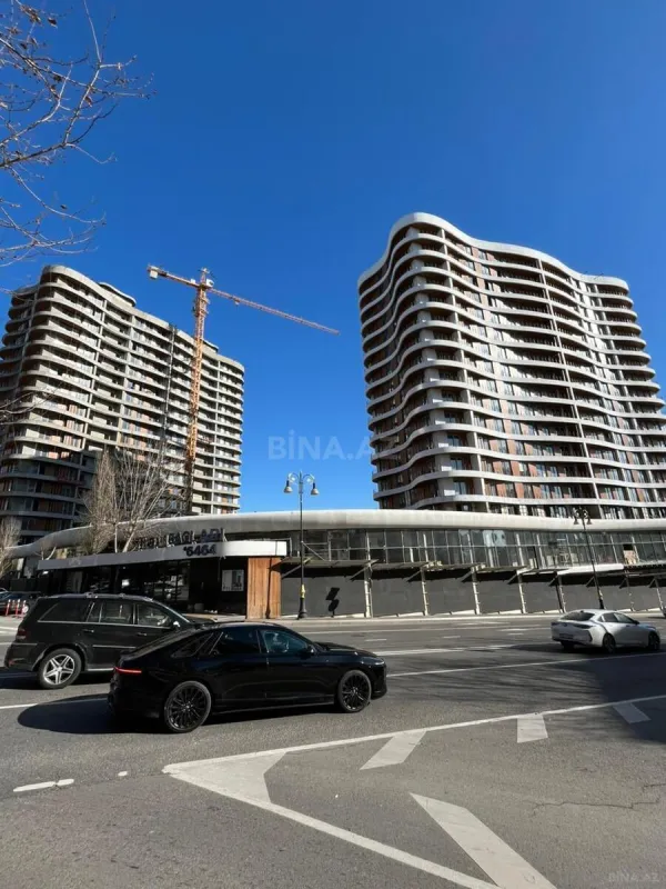 Satılır 3 otaqlı mənzil 144 m²