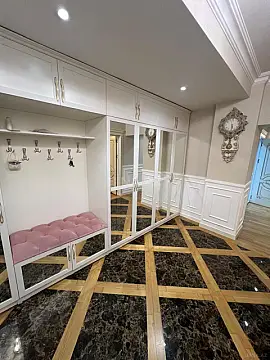 Satılır 3 otaqlı mənzil 142 m²