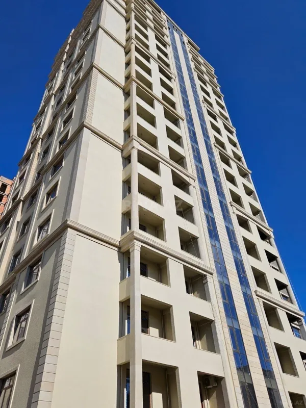 Satılır 3 otaqlı mənzil 137.5 m²
