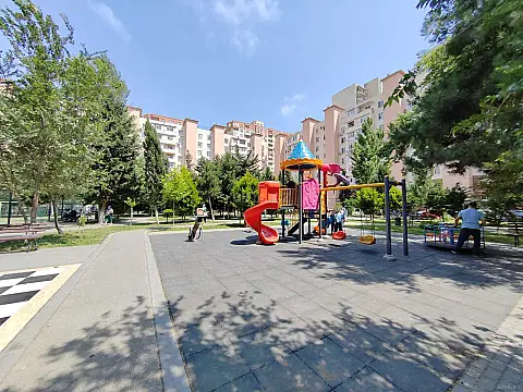 Satılır 2 otaqlı mənzil 60 m²