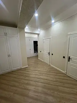 Satılır 3 otaqlı mənzil 124 m²