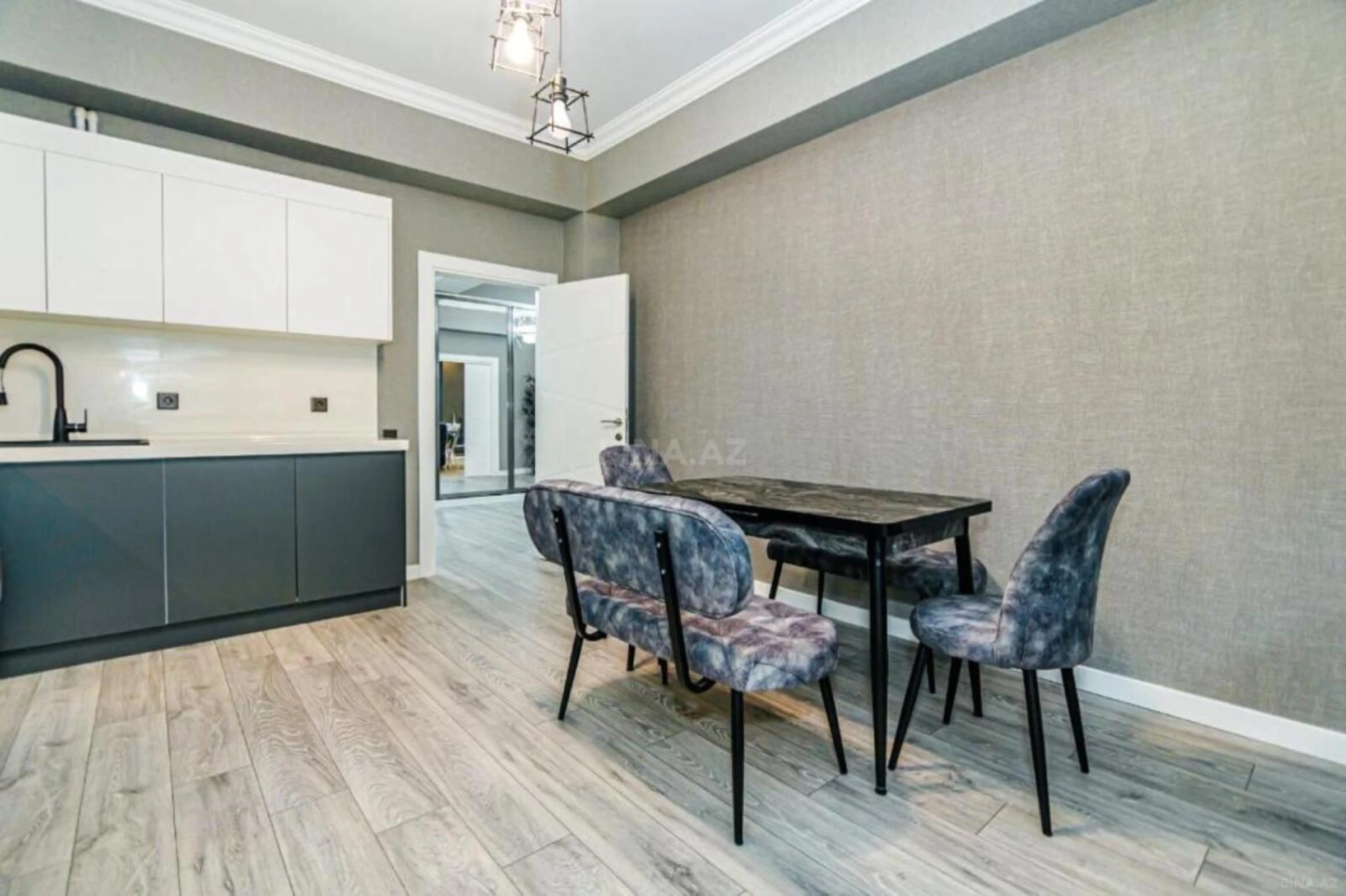 Kirayə verilir 3 otaqlı mənzil 128 m²