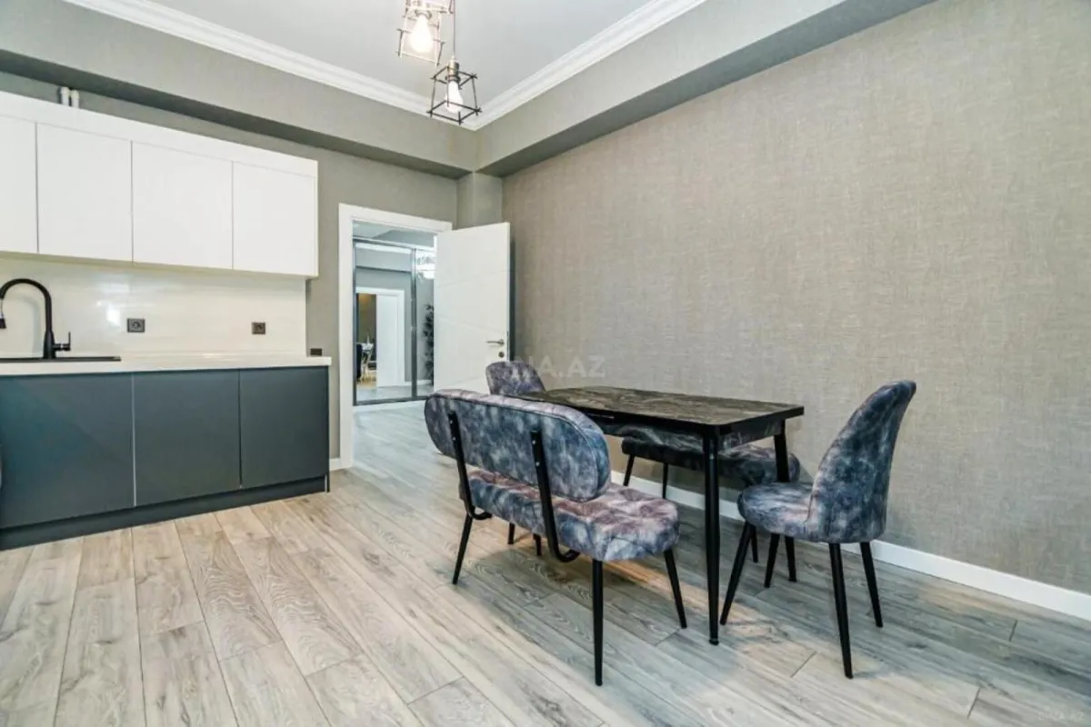 Kirayə verilir 3 otaqlı mənzil 128 m²