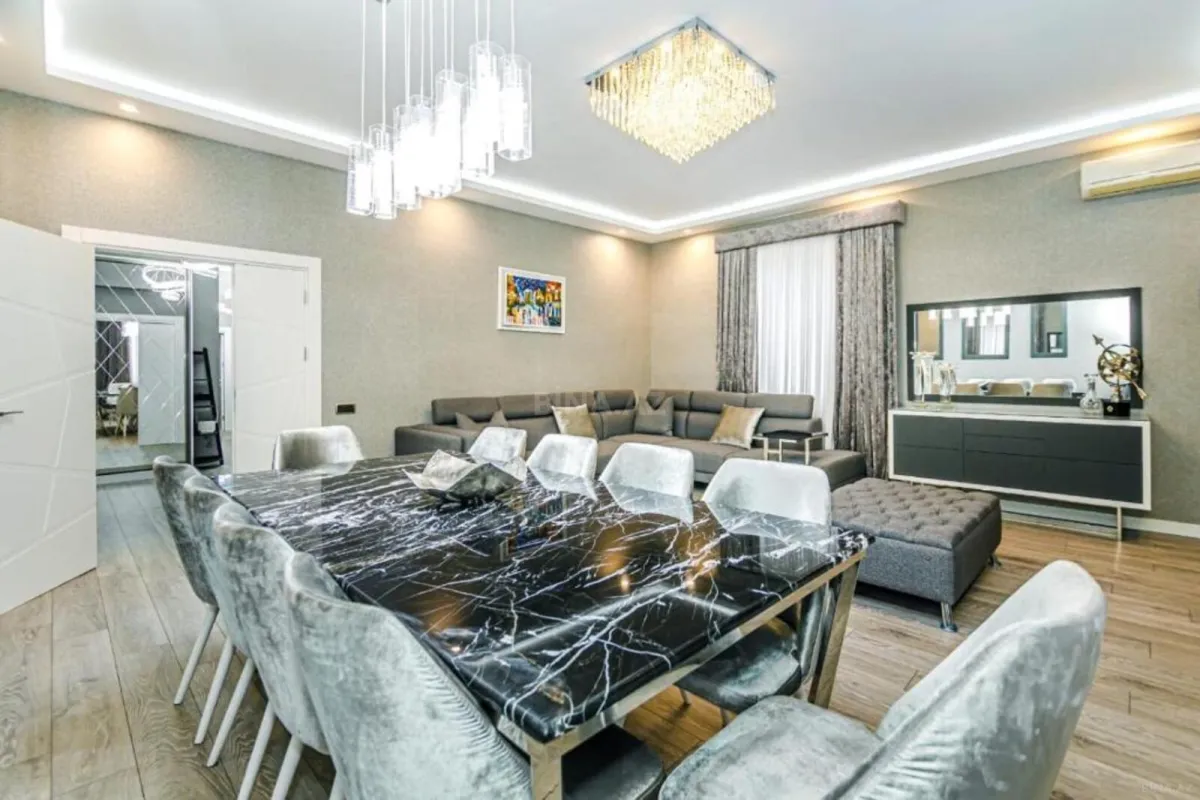 Kirayə verilir 3 otaqlı mənzil 128 m²