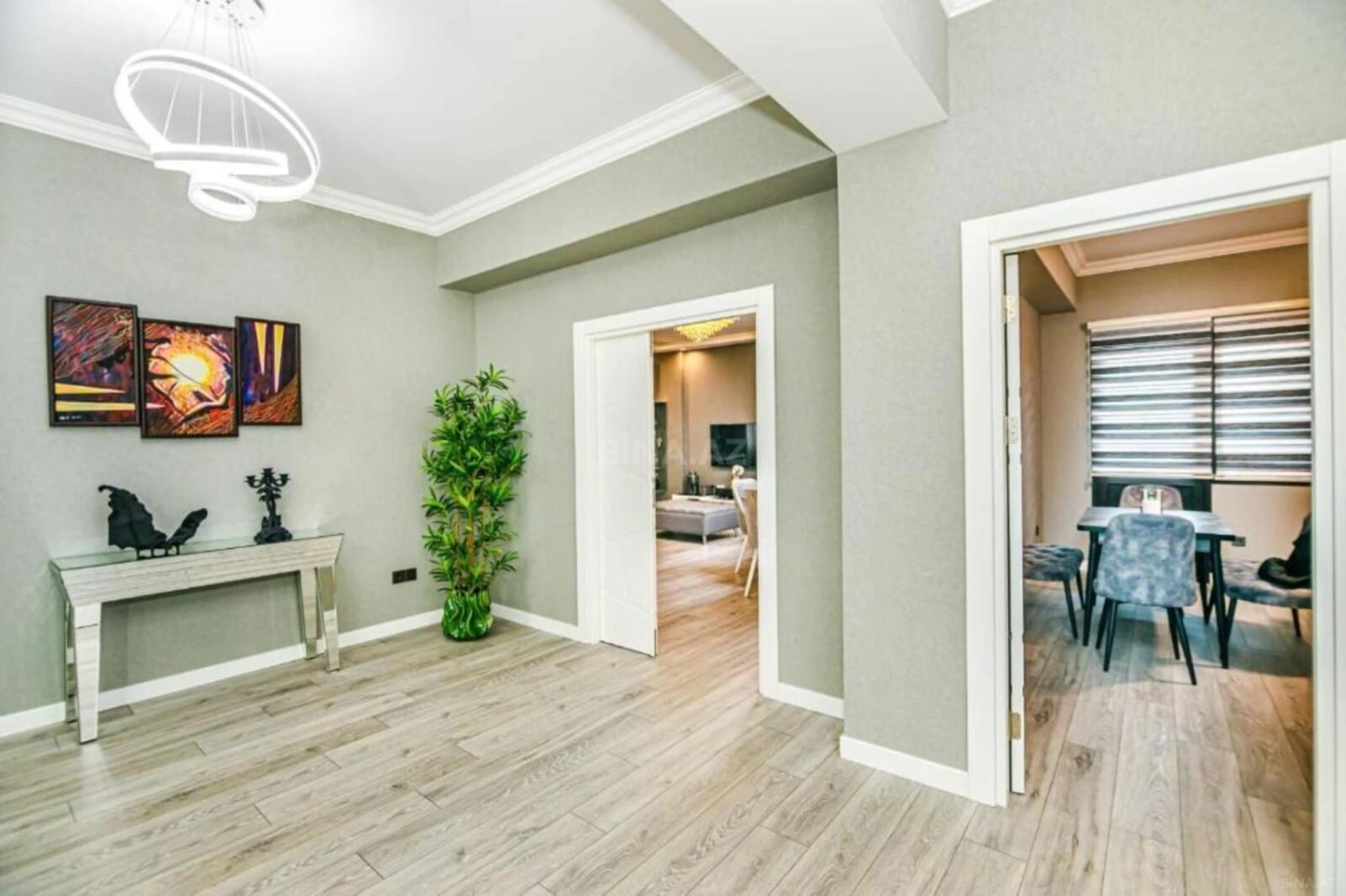 Kirayə verilir 3 otaqlı mənzil 128 m²