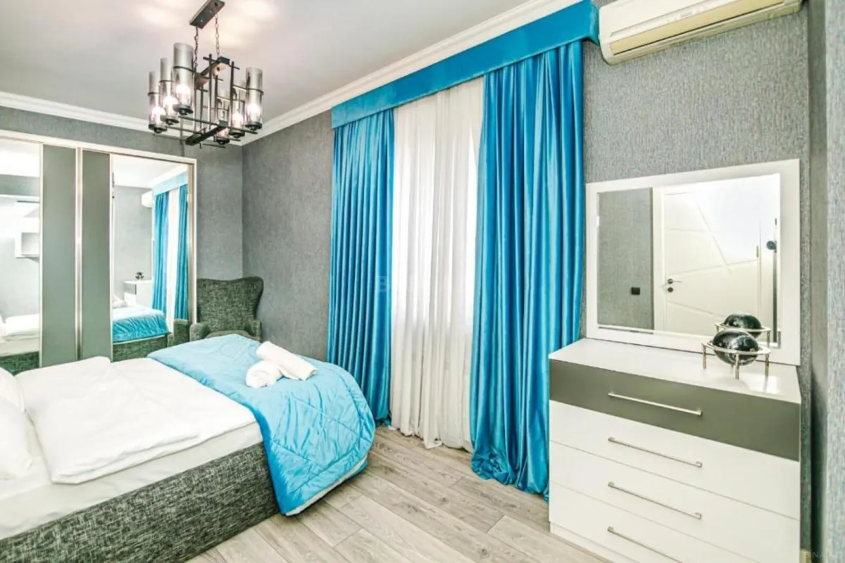 Kirayə verilir 3 otaqlı mənzil 128 m²