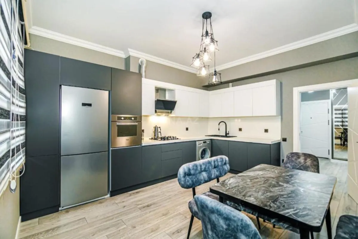 Kirayə verilir 3 otaqlı mənzil 128 m²