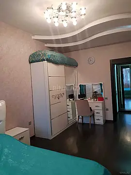 Satılır 2 otaqlı mənzil 70 m²