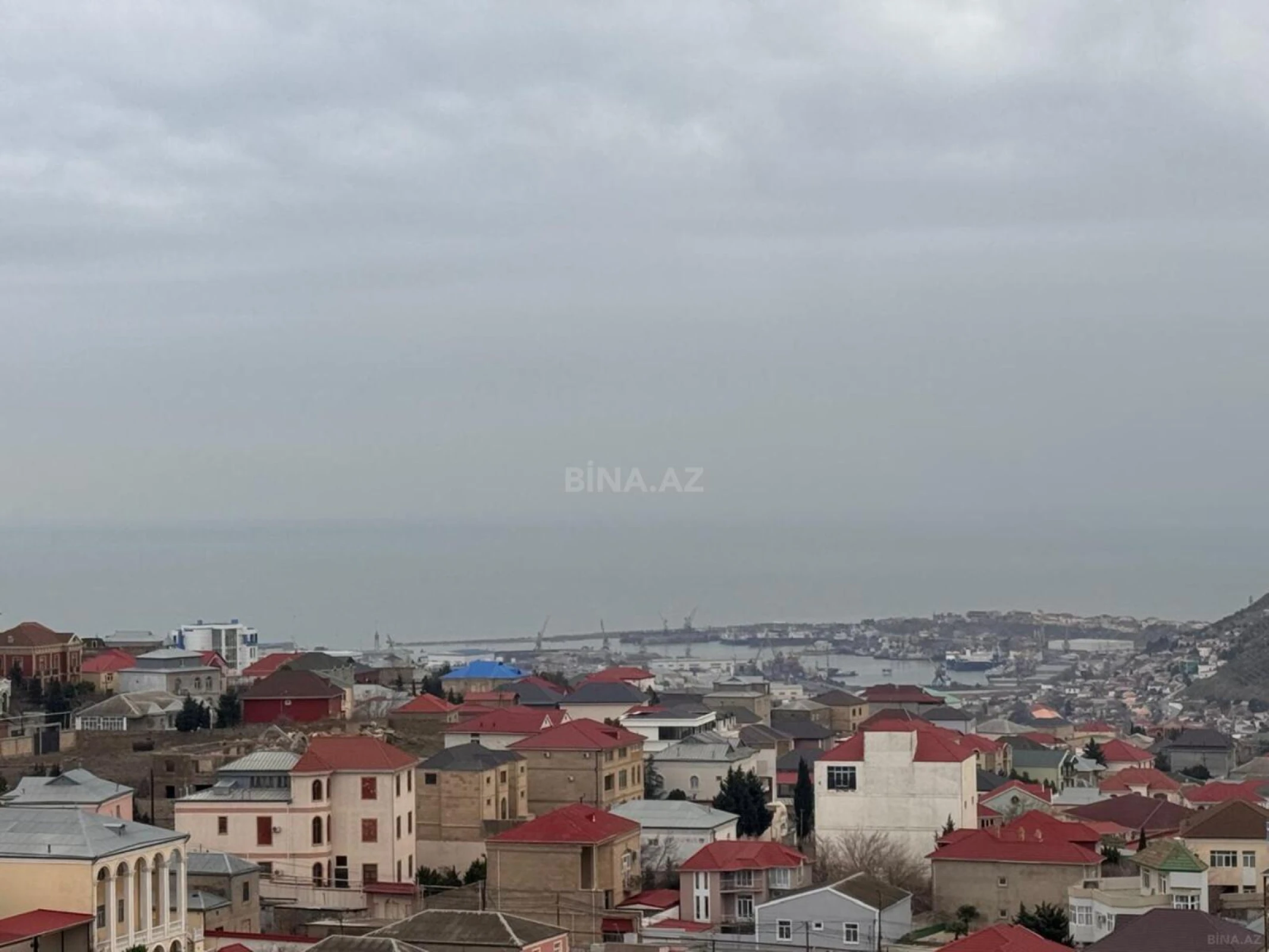 Satılır 2 otaqlı mənzil 70 m²